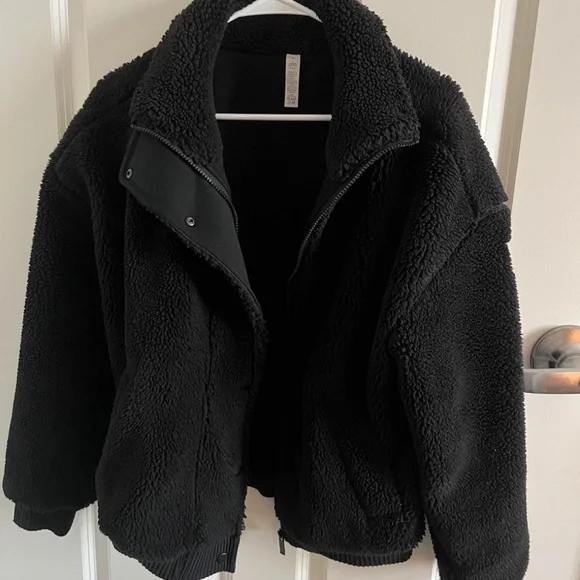 Alo Yoga Sherpa Varsity Jacket - Picture 2 of 4